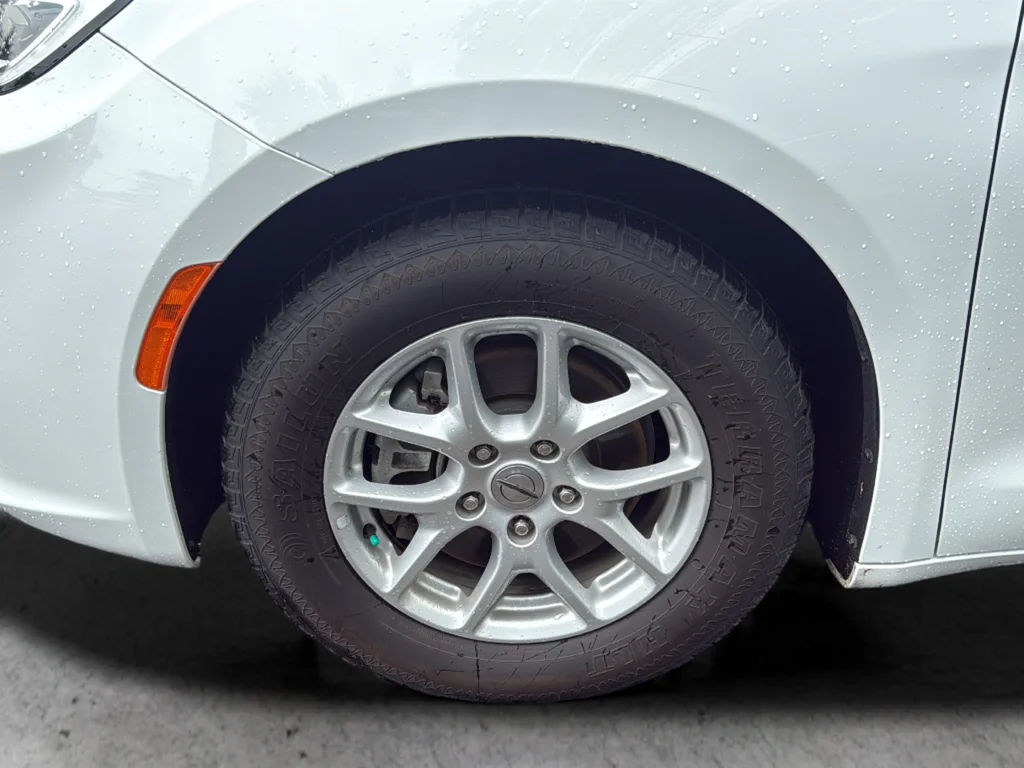 Used 2021 White Chrysler Touring L image 22
