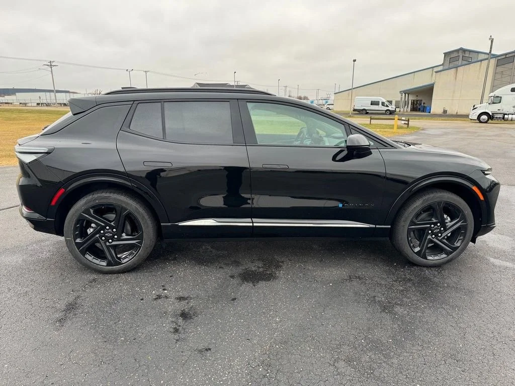 2026 Chevrolet Equinox EV RS - Photo 6