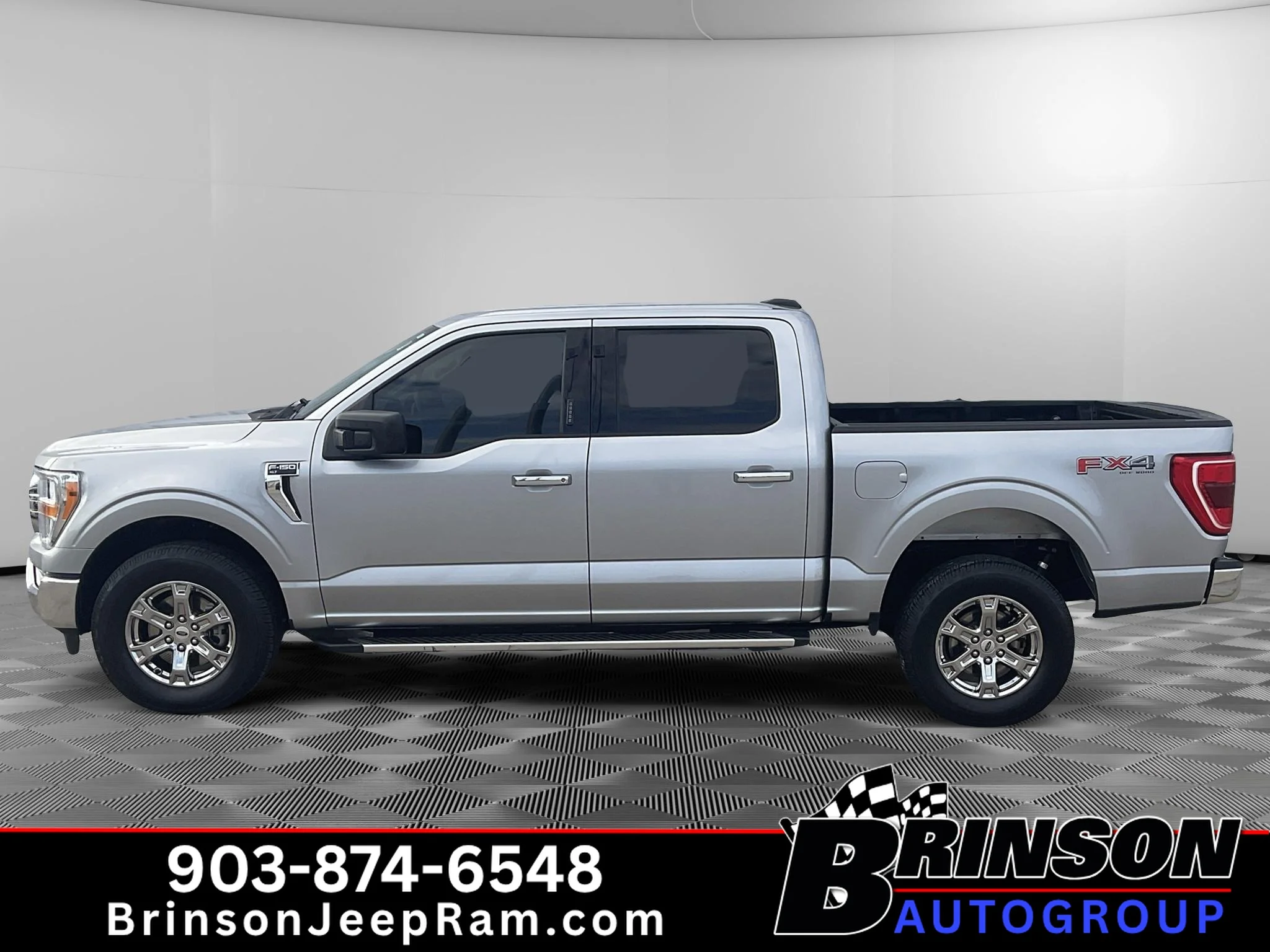 Used 2023 Iconic Silver Metallic Ford XLT image 4