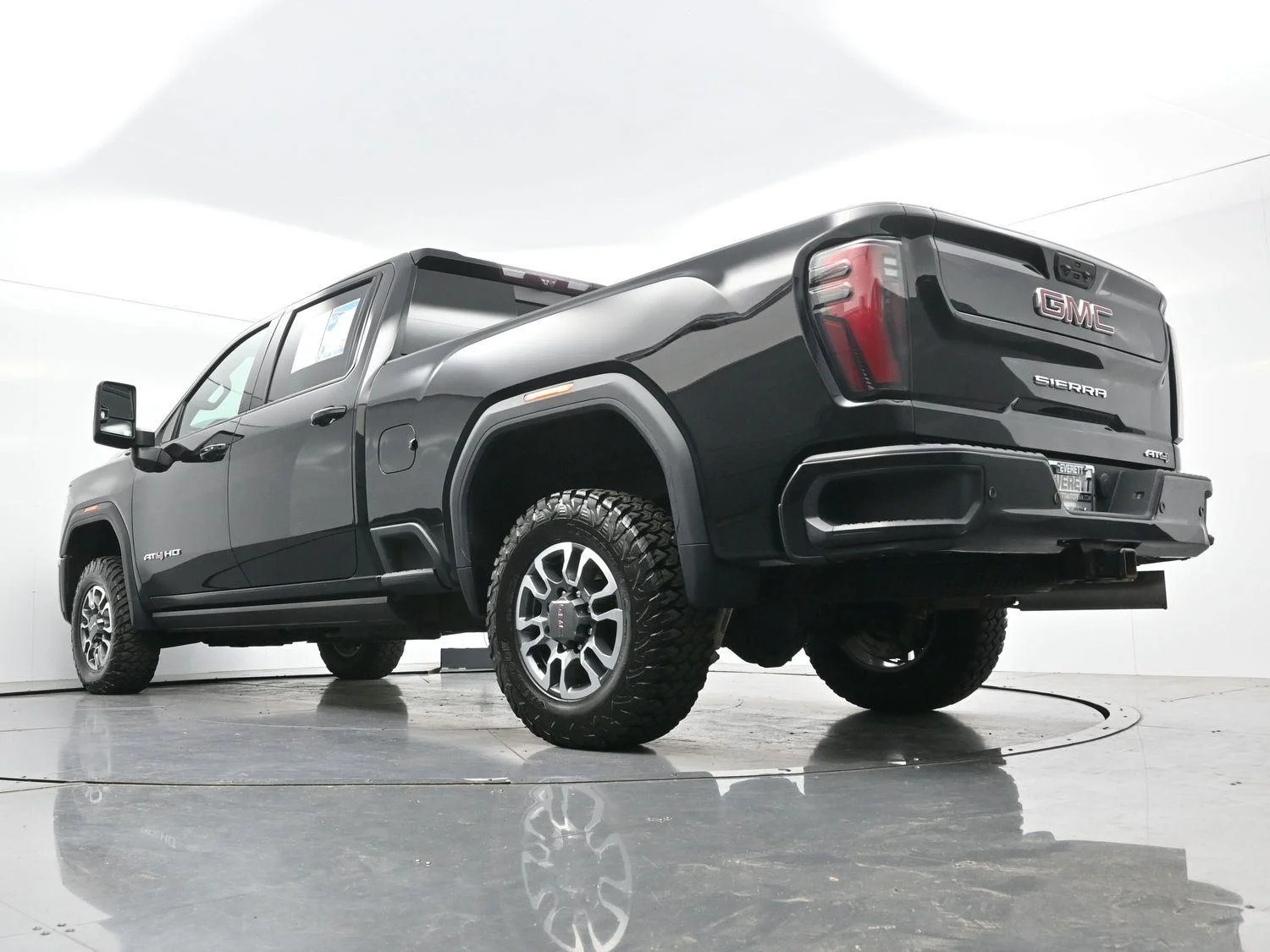 Used 2024 Onyx Black GMC AT4 image 50