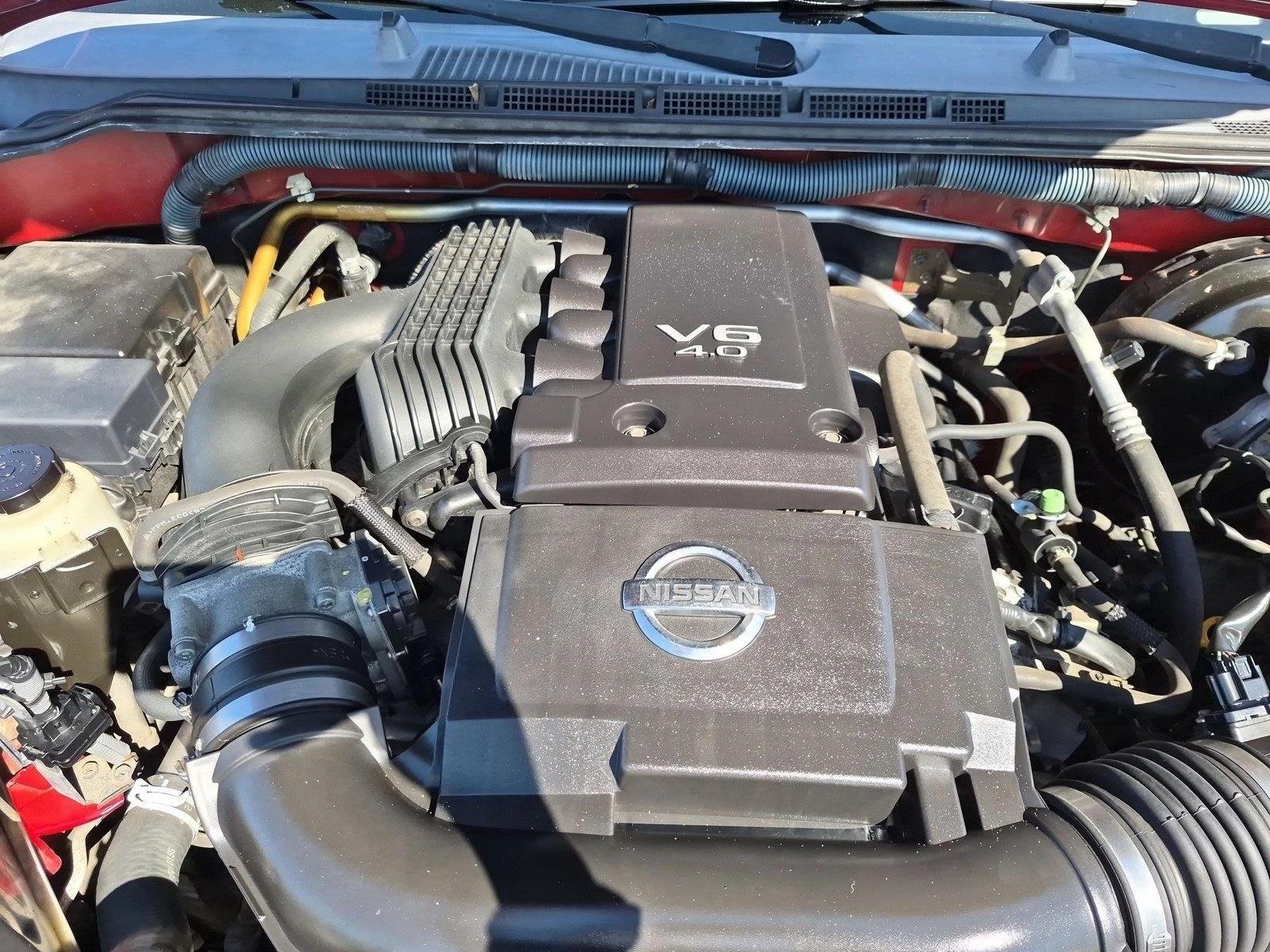 Used 2009 Red Brick Nissan S image 20