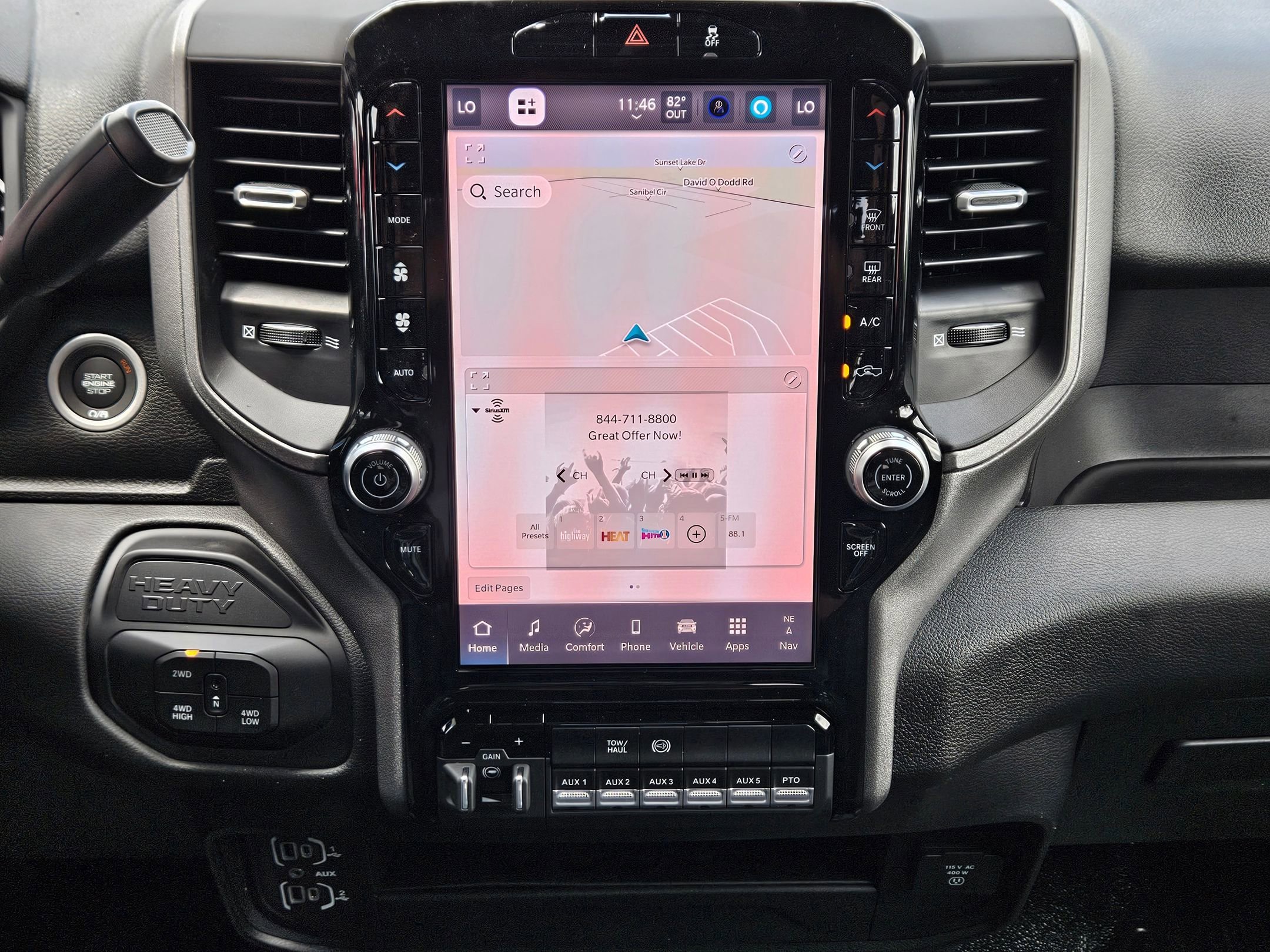 New 2026 Diamond Black Crystal Pearl-Coat Exterior Paint RAM Tradesman image 11