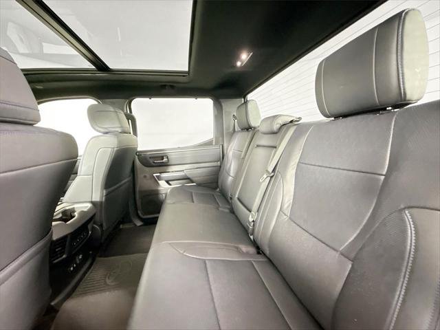 Certified Used 2025 WIND CHILL PEARL Toyota  image 31