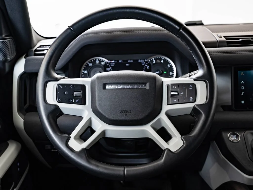 Used 2023 Tasman Blue Metallic Land Rover S image 41