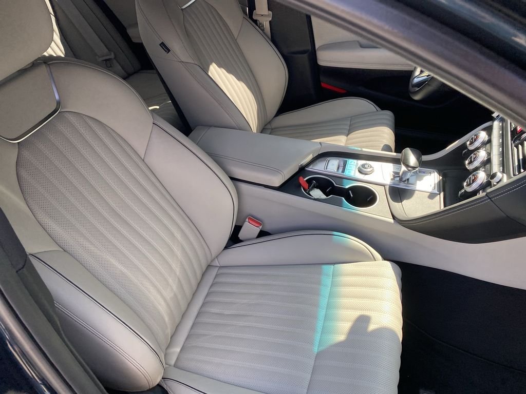 2022 GENESIS G70 Standard - Photo 35
