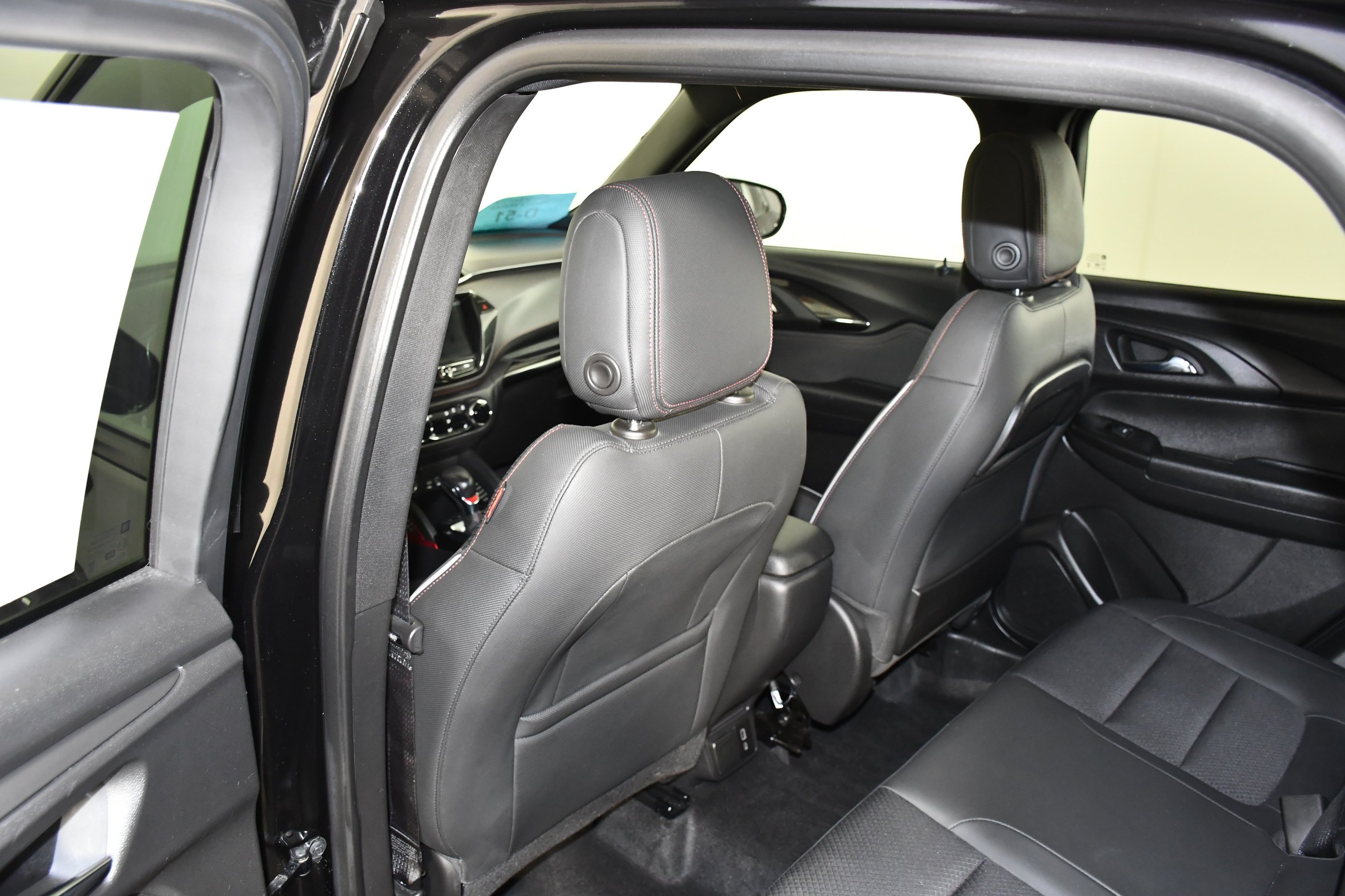 Used 2023 Mosaic Black Metallic Chevrolet RS image 48