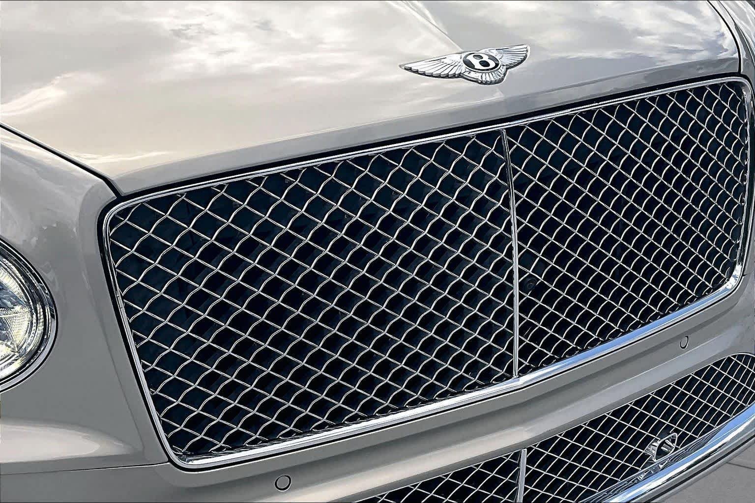 Used 2022 Breeze by Mulliner Bentley V8 image 29