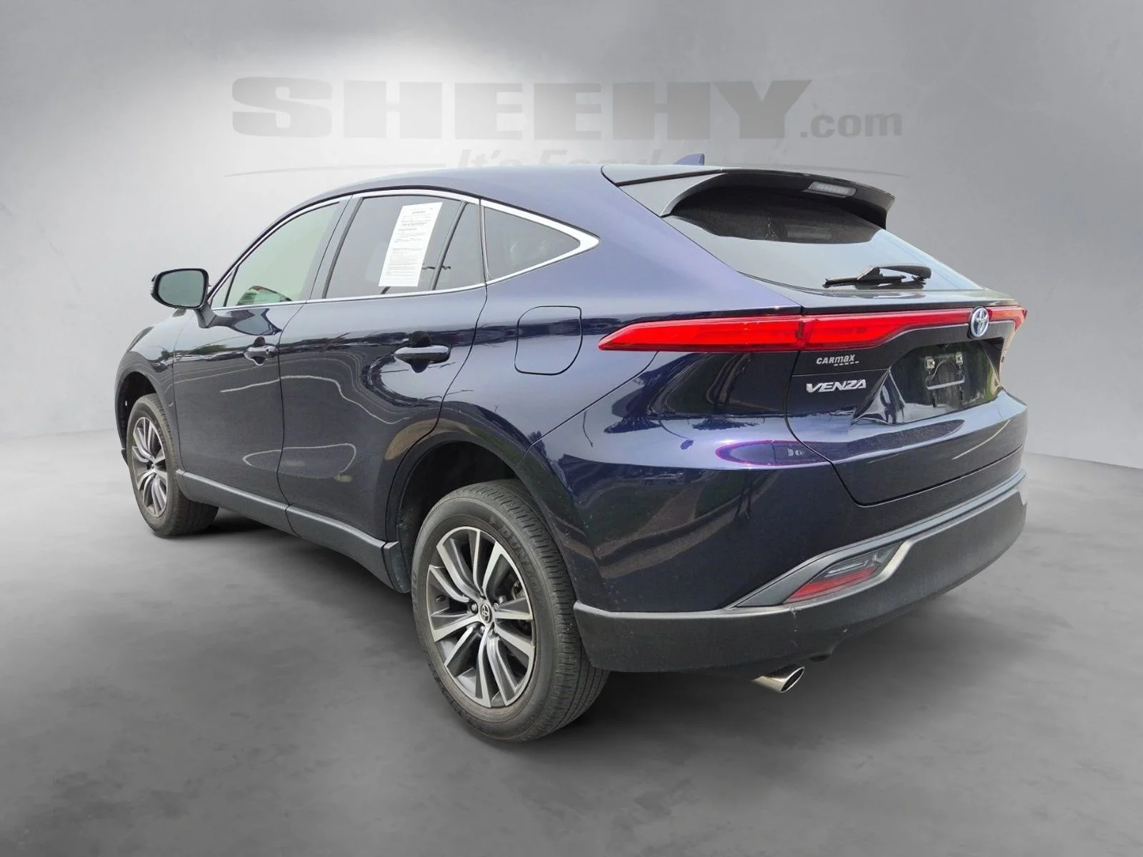 Used 2022  Toyota LE image 14