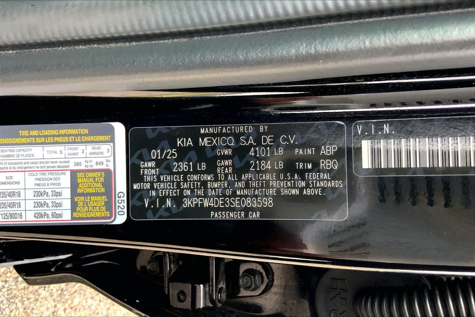 Used 2025 Aurora Black Pearl Kia GT-Line image 69