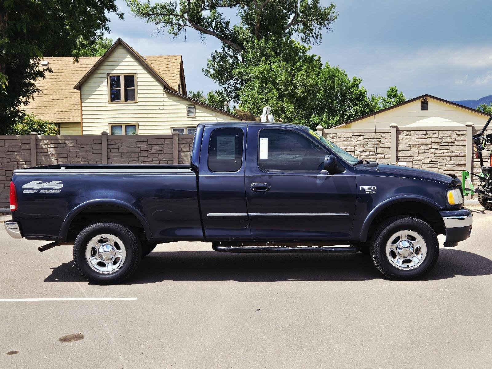 Used 1999 BLUE Ford Lariat image 4