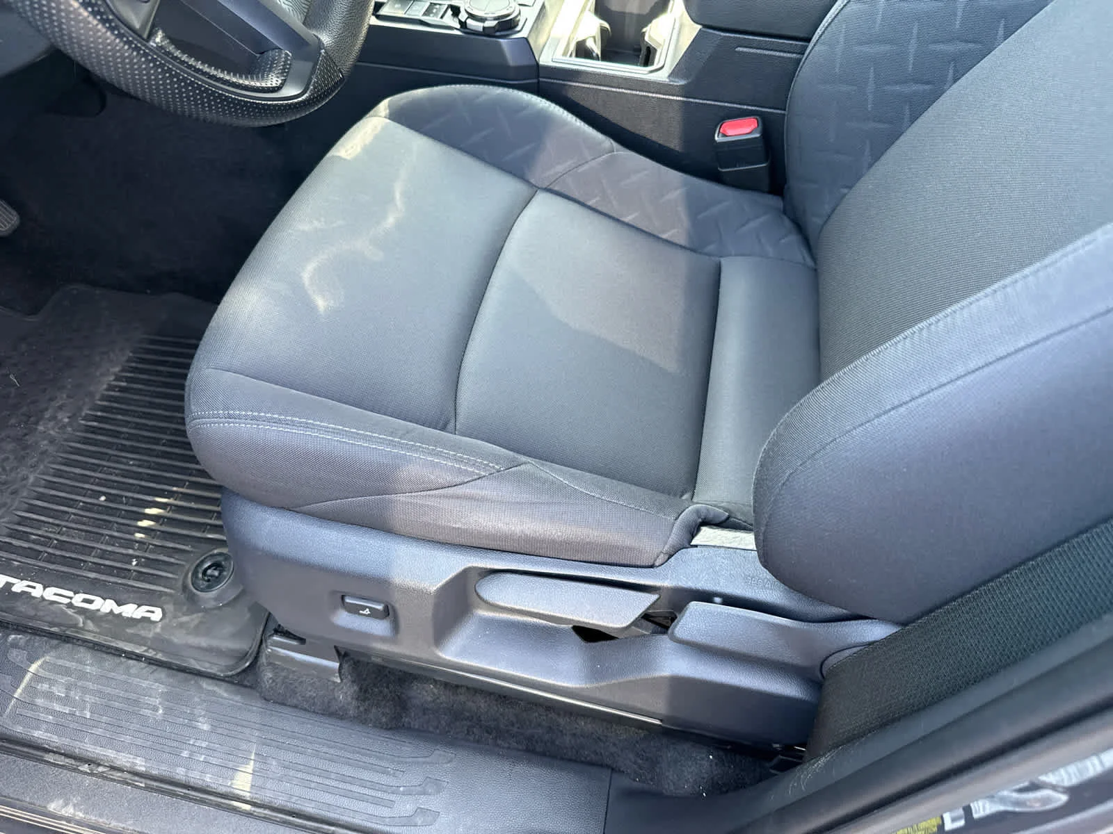 Used 2025 Underground Toyota SR5 image 9