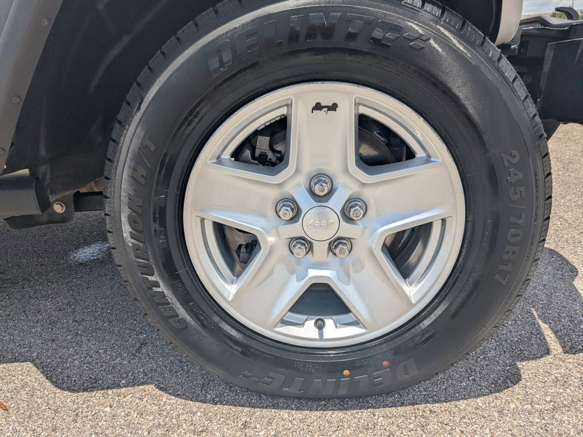 Used 2020 Bright White Clearcoat Jeep Sport S image 12