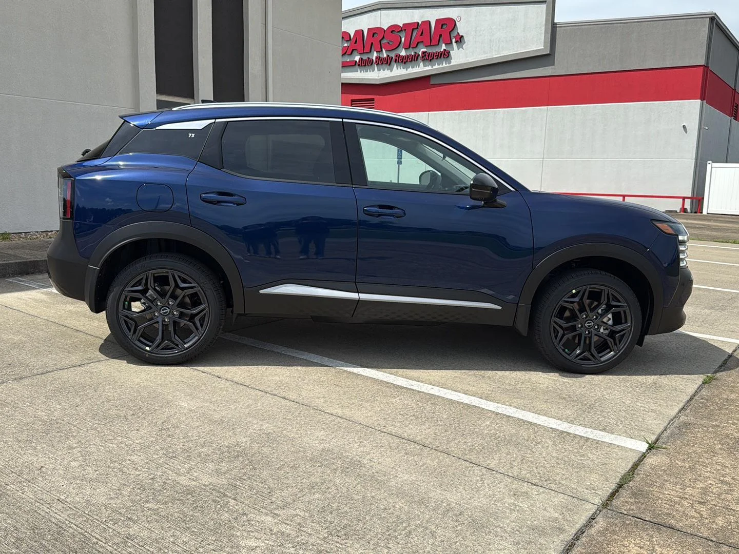 New 2026 Deep Blue Pearl Nissan SR image 8