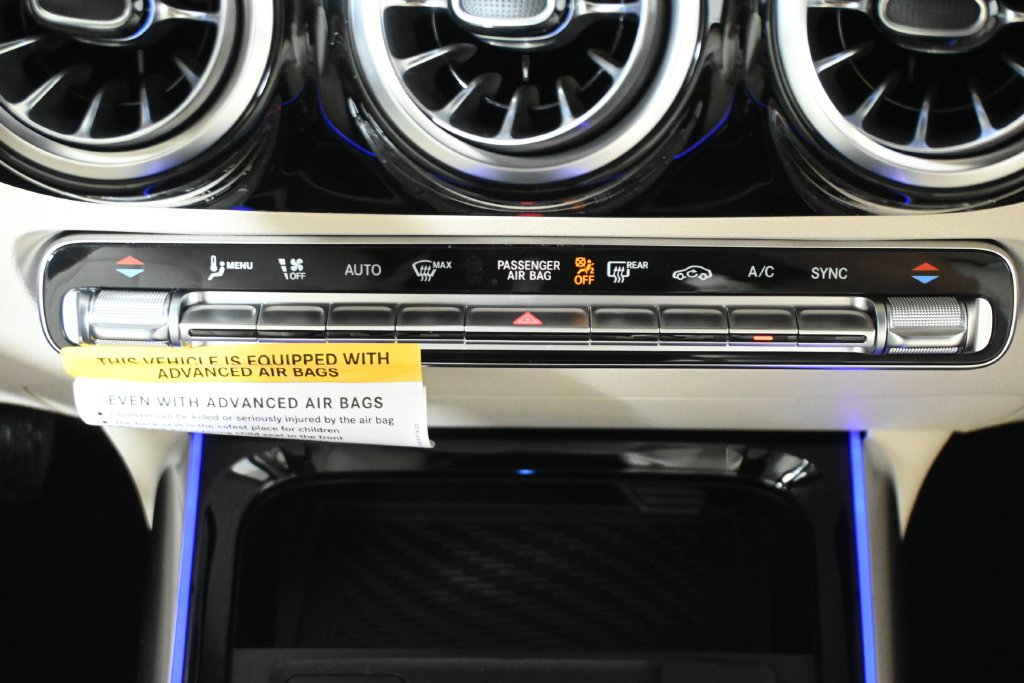 Used 2026 Polar White Mercedes-Benz GLA 250 image 21