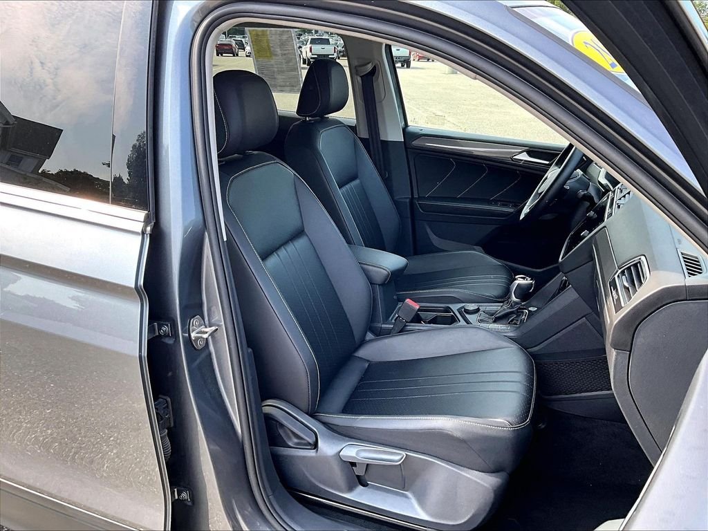 Used 2024 Gray Volkswagen 2.0T SE image 11