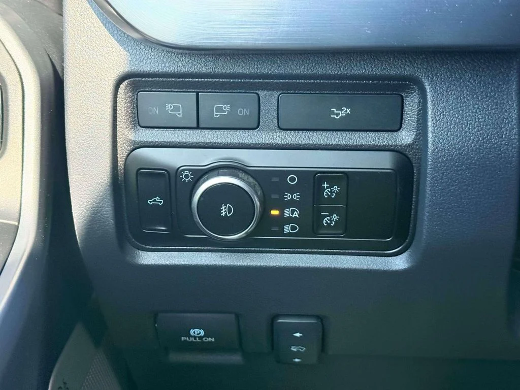 Used 2024 Gray Ford Lariat image 18