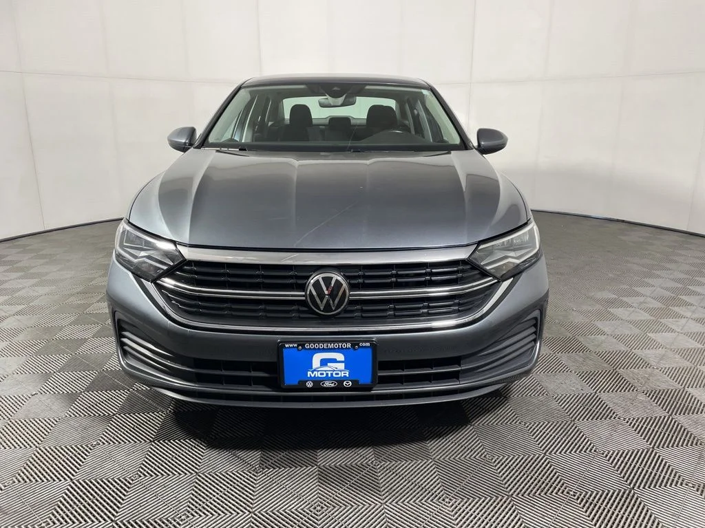 Used 2024 Black Volkswagen 1.5T S image 3