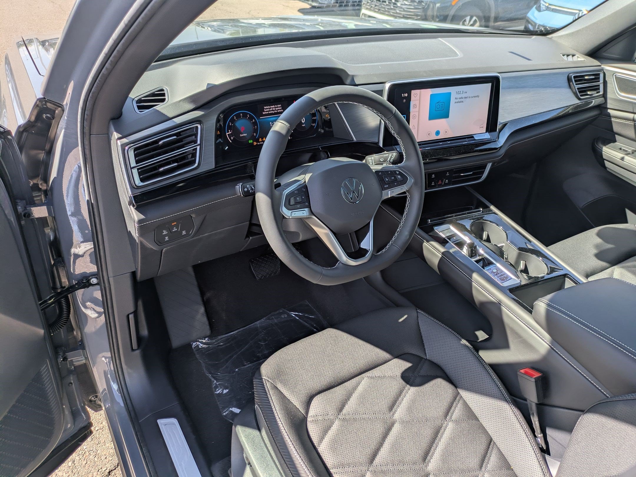 New 2026 Pure Gray Volkswagen 2.0T SE w/Technology image 10
