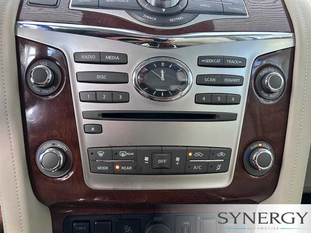 Used 2018 Moonstone White INFINITI Base image 16