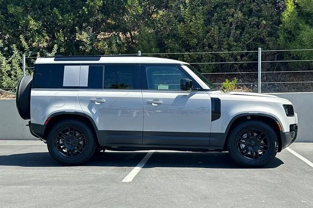 New 2026 Borasco Grey Land Rover S image 6