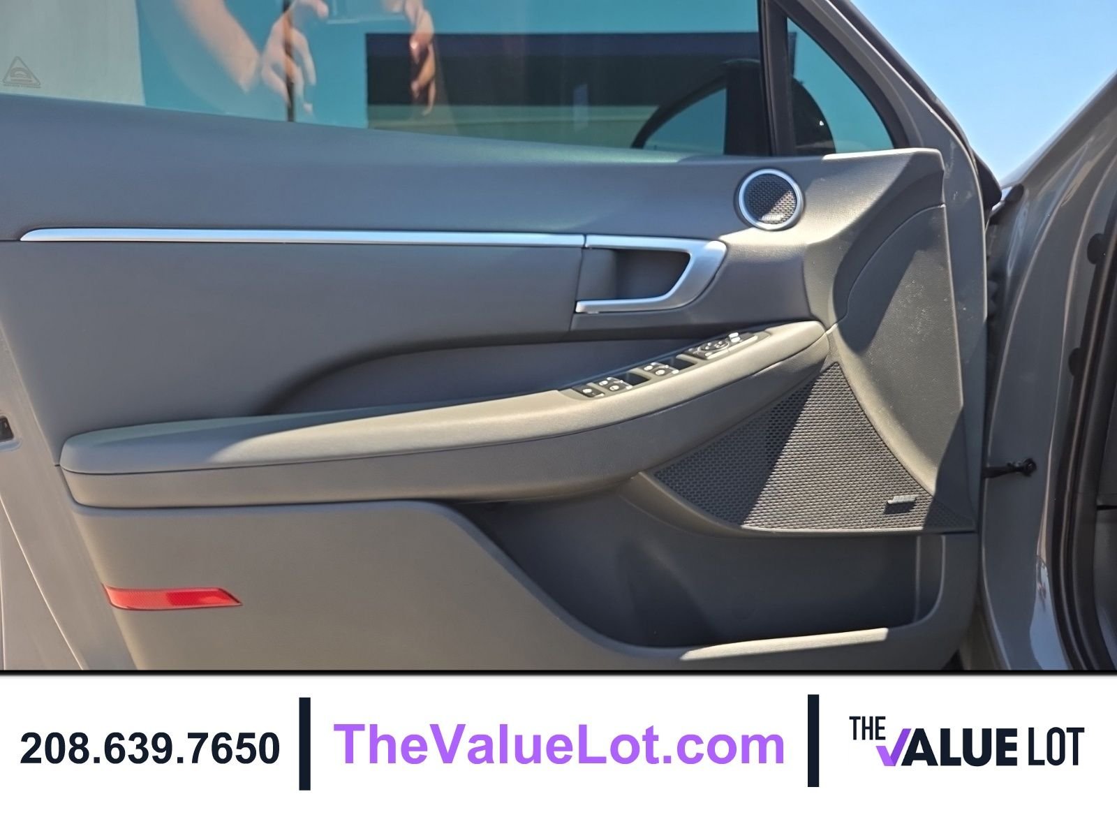 Used 2022 Gray Hyundai SEL Plus image 21