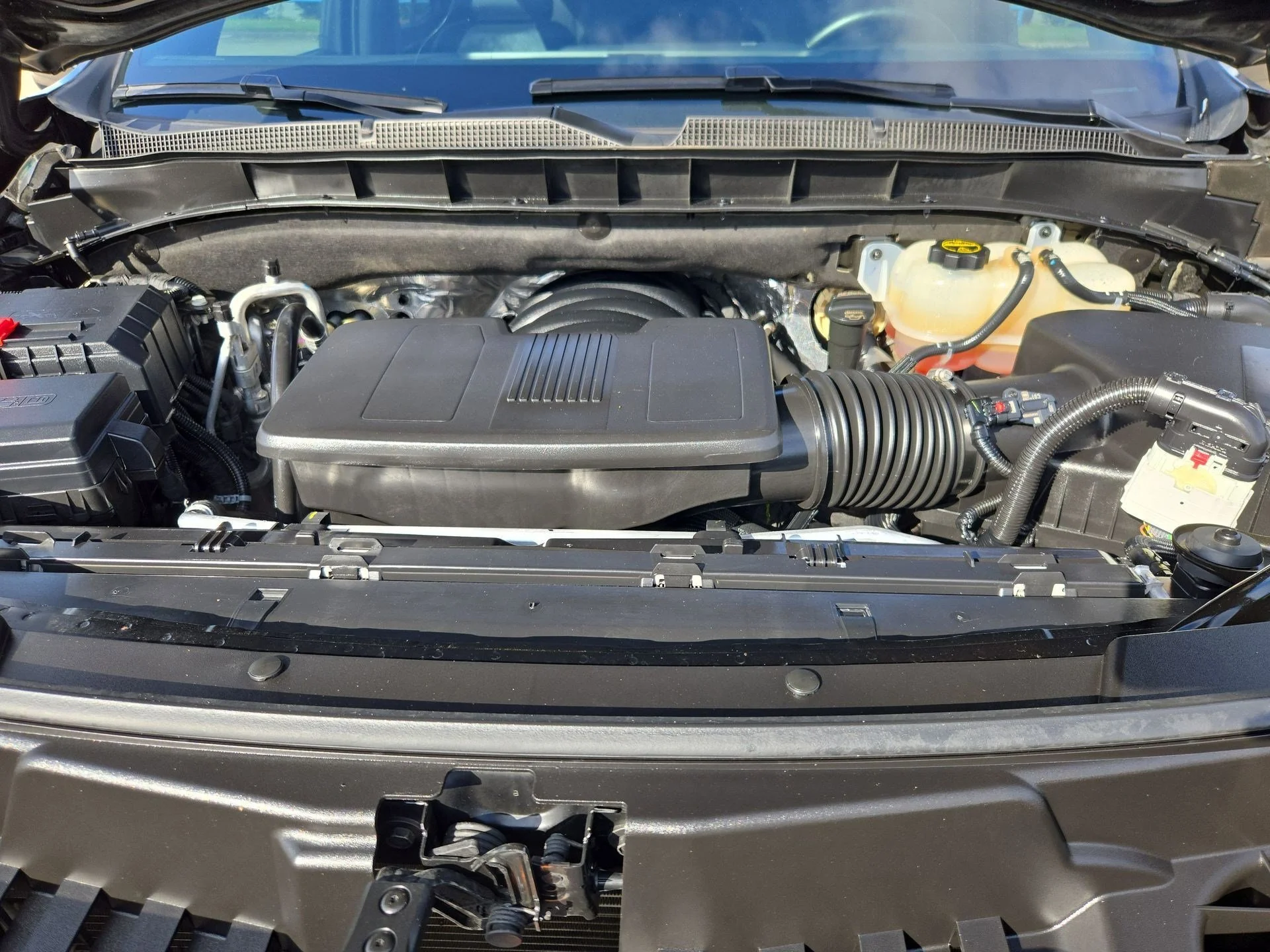 Used 2025 Black Chevrolet LT image 32