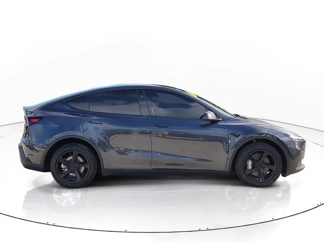 Used 2026  Tesla Long Range image 4