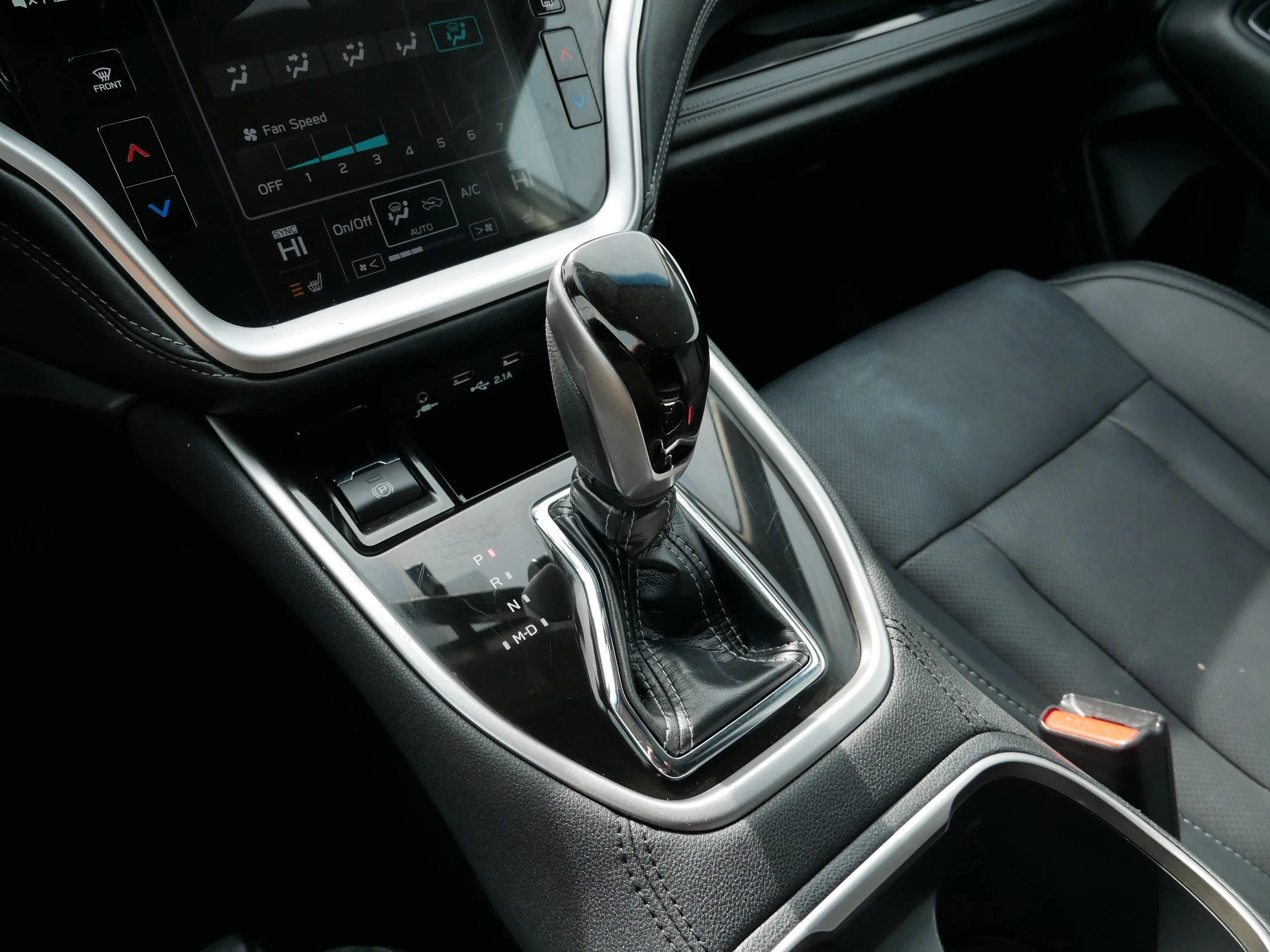 Used 2022 Magnetite Gray Metallic Subaru Limited image 24