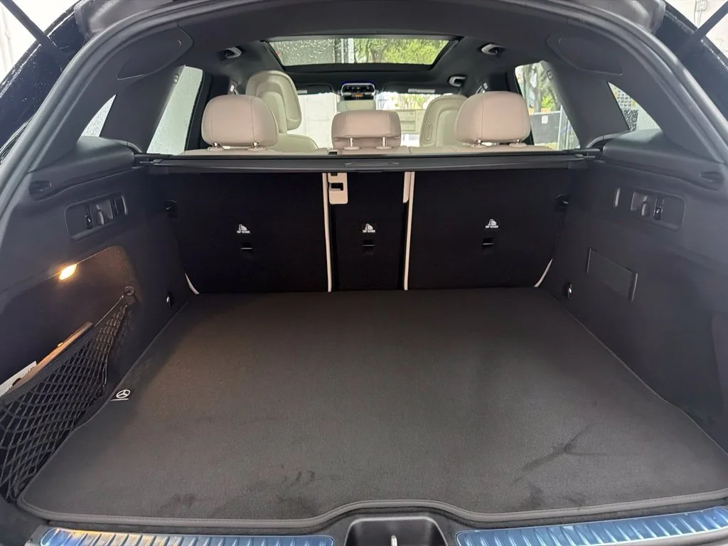 New 2027 Black Mercedes-Benz GLC 300 image 25