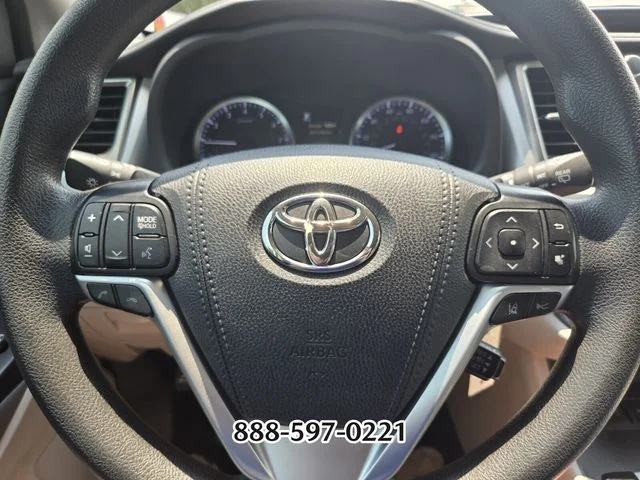 Used 2019 Silver Toyota LE image 26