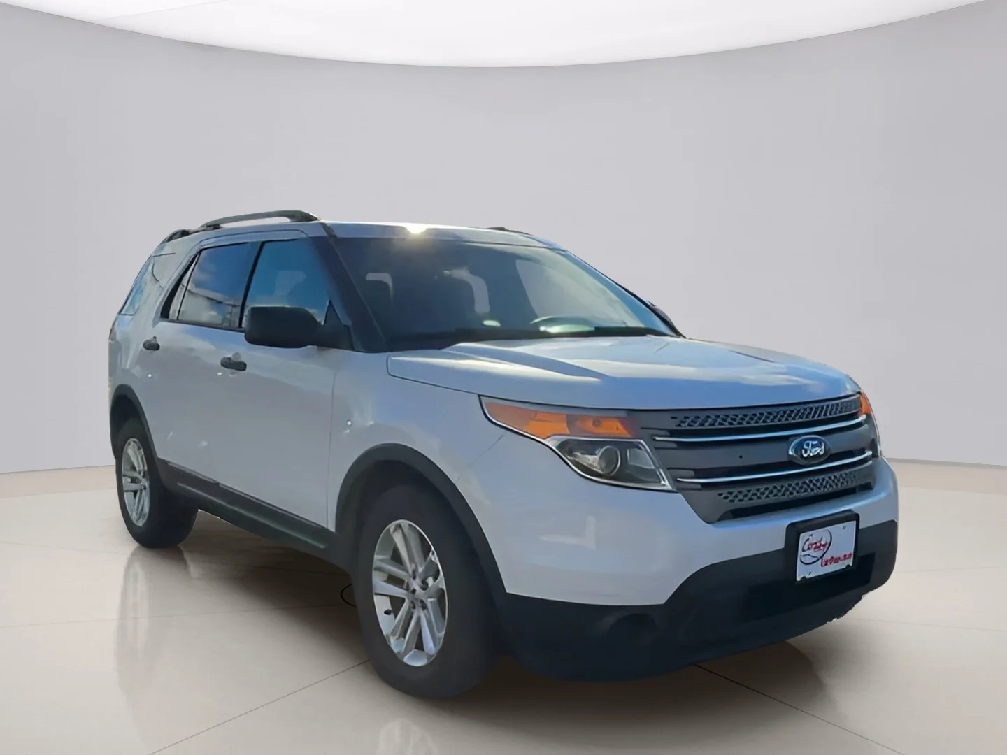 Used 2015 White Ford 4WD image 2
