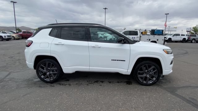 Used 2025 White Jeep Limited 4x4 image 9