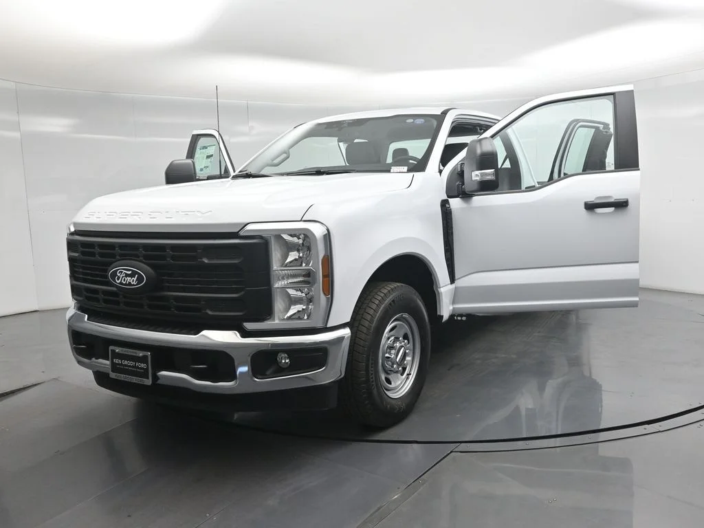 New 2027 Oxford White Ford XL image 25