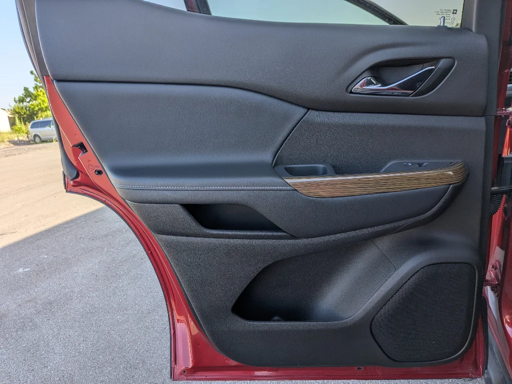 Used 2021 Cayenne Red Tintcoat GMC SLE image 22