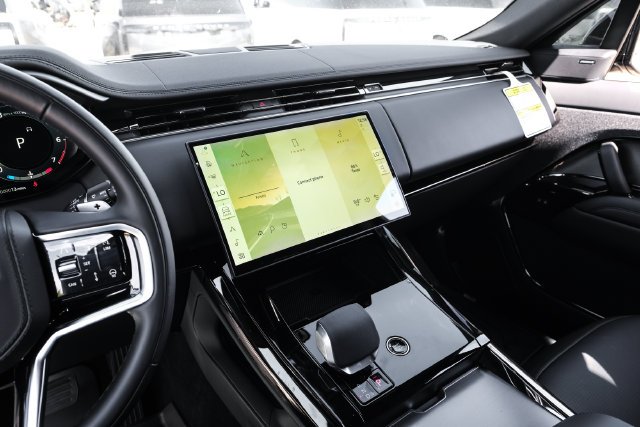 New 2027 Charente Grey Land Rover SE image 28