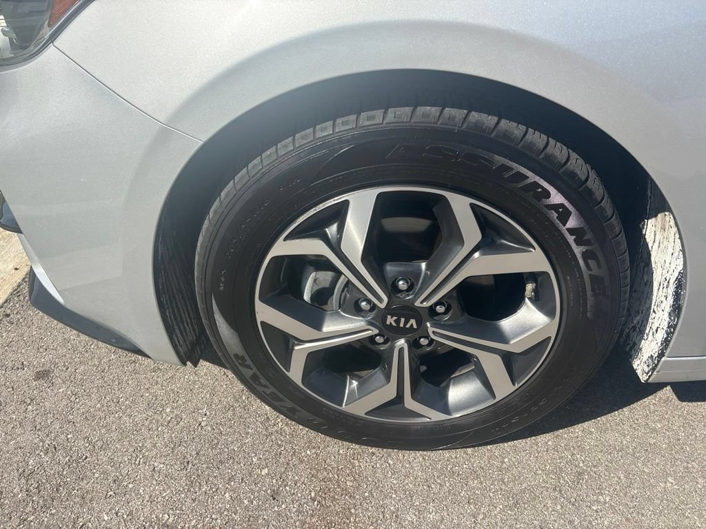 Used 2019 Silky Silver Kia LXS image 15