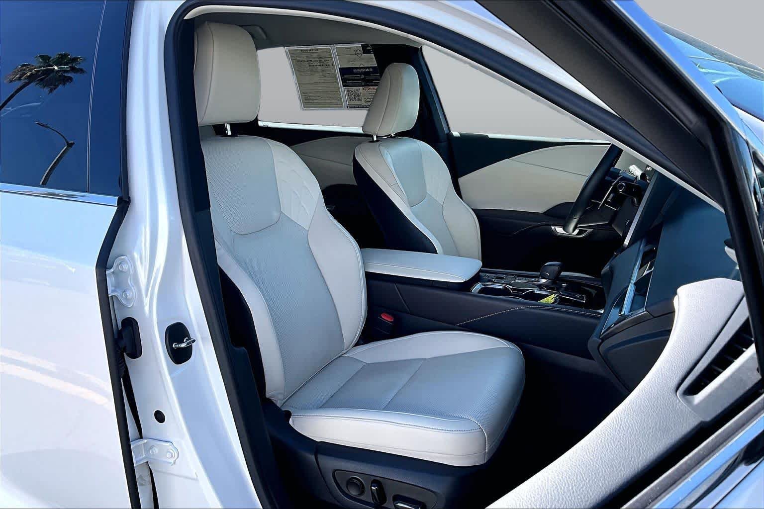 Certified Used 2023 EMINENT WHITE PEARL Lexus  image 8