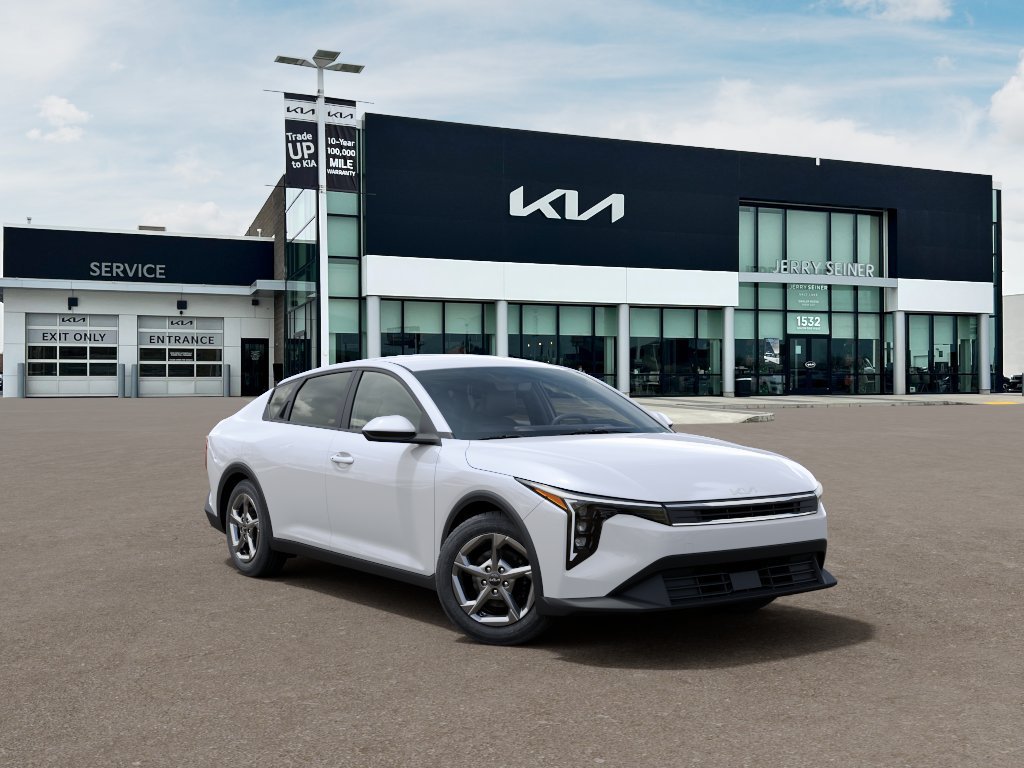 New 2027 Snow White Pearl Kia LXS image 8