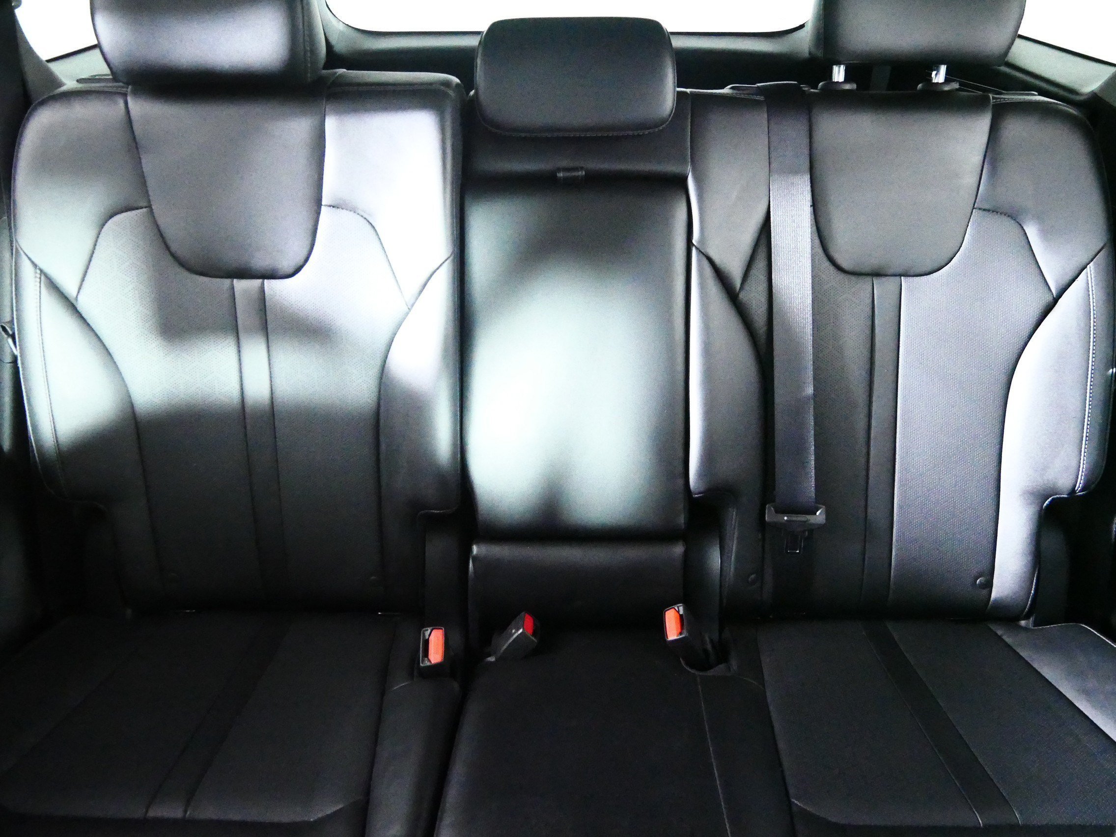 2022 Kia Sorento X-Line S - Photo 13