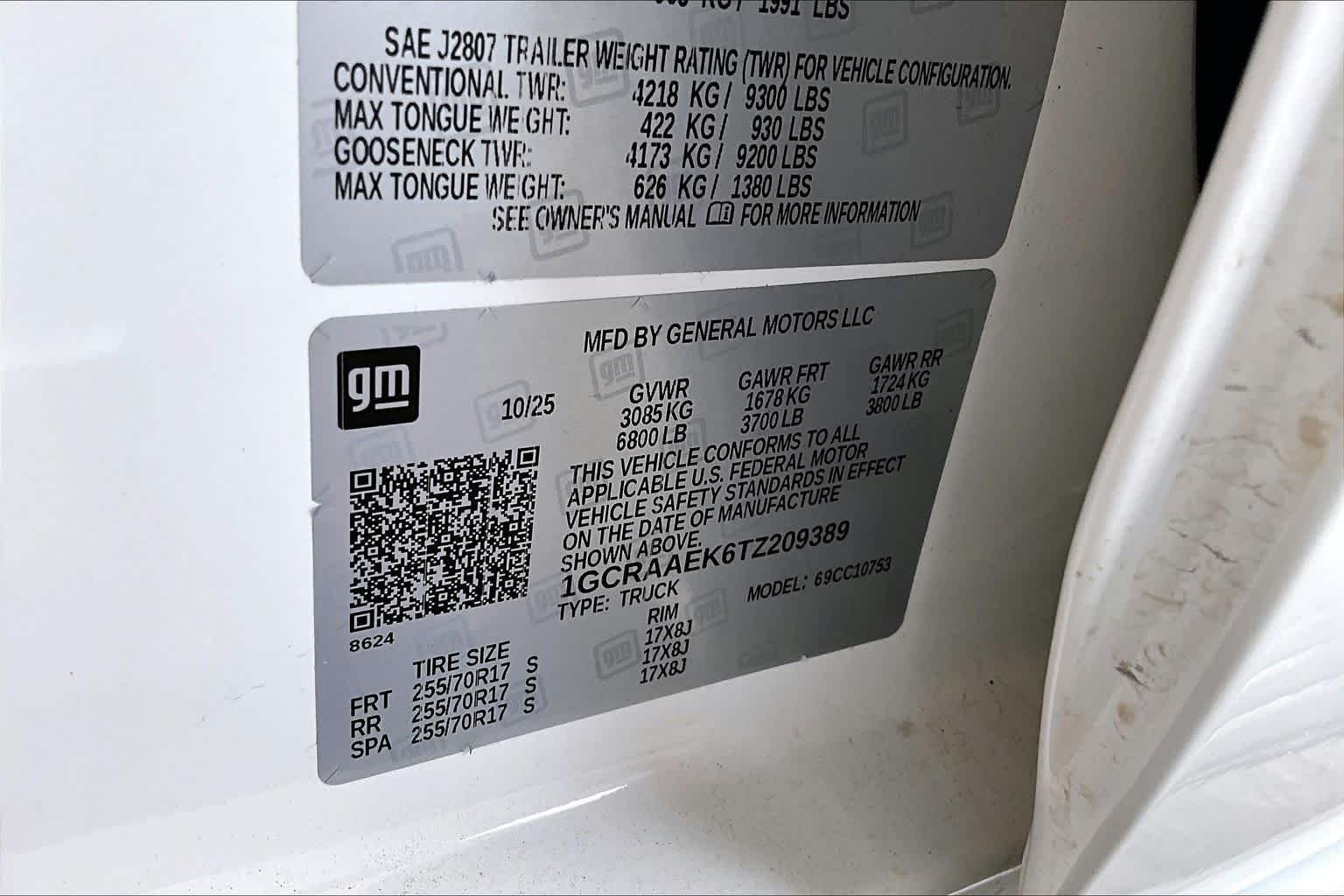 Used 2026 Summit White Chevrolet Work Truck image 31