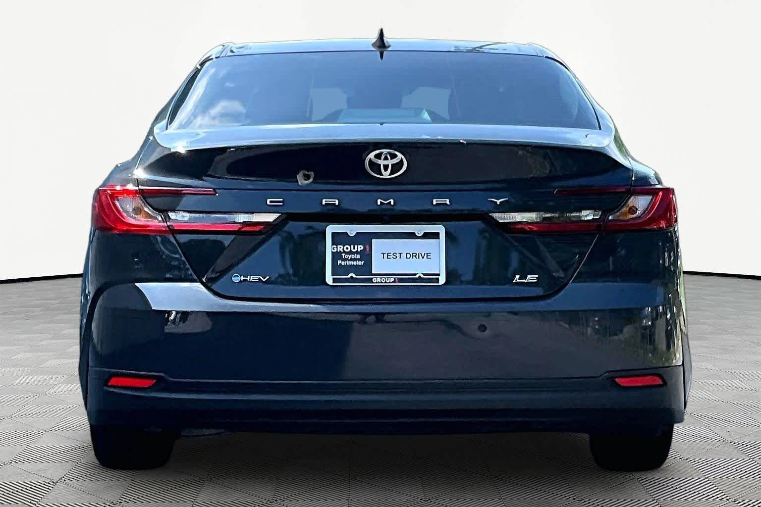 Used 2025 Underground Toyota LE image 5