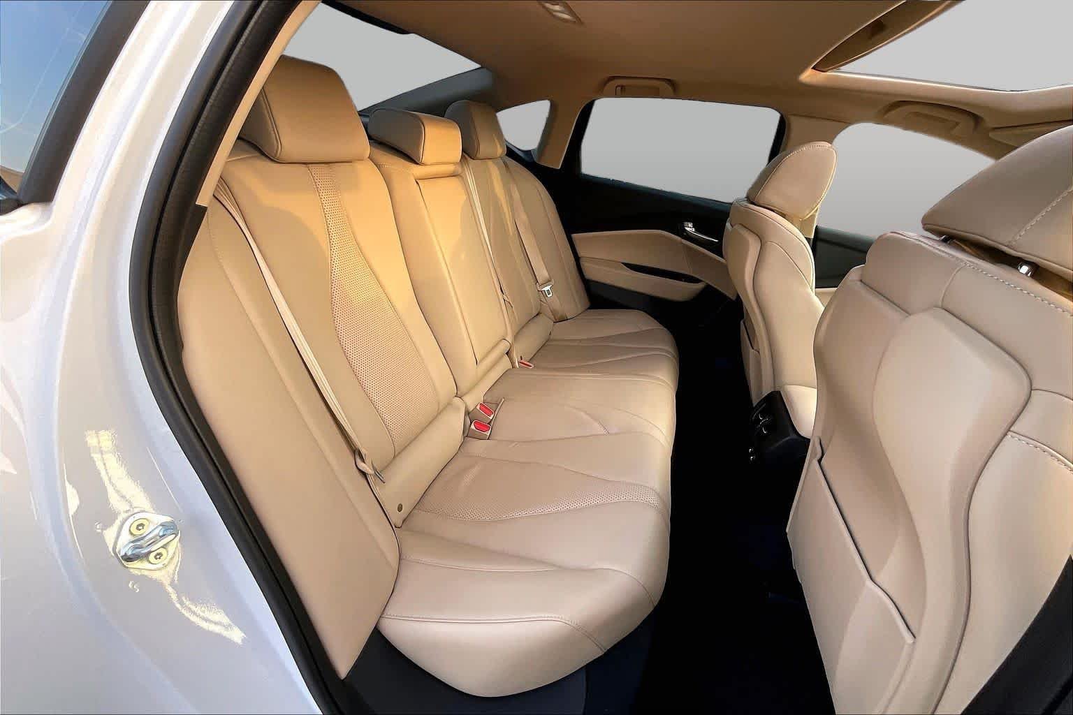 Certified Used 2025 Platinum White Pearl Acura TECH image 19