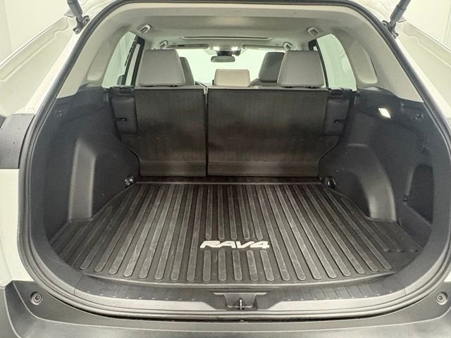Used 2025 Beige Toyota XLE Premium image 9