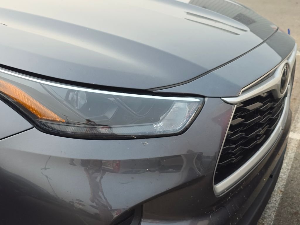 Used 2023 Gray Toyota L image 15