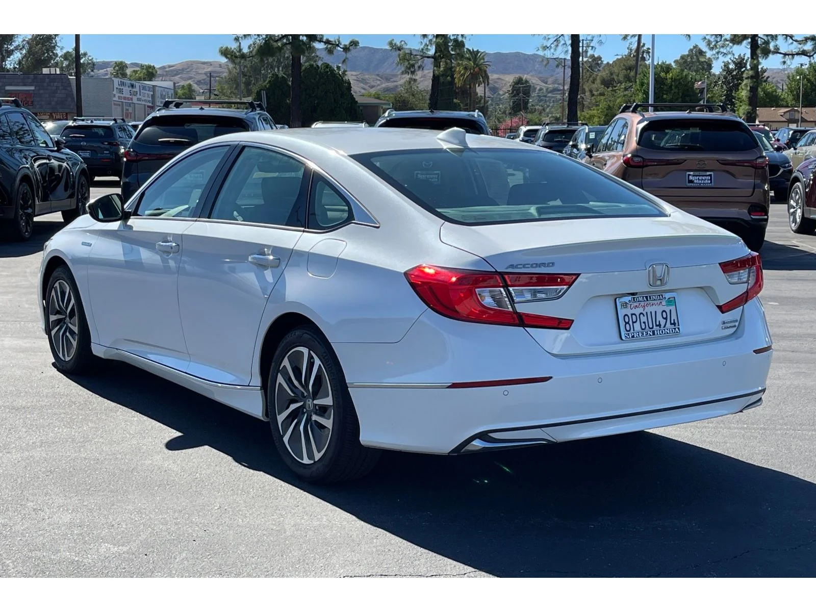 Used 2020 Platinum White Pearl Honda Touring image 3