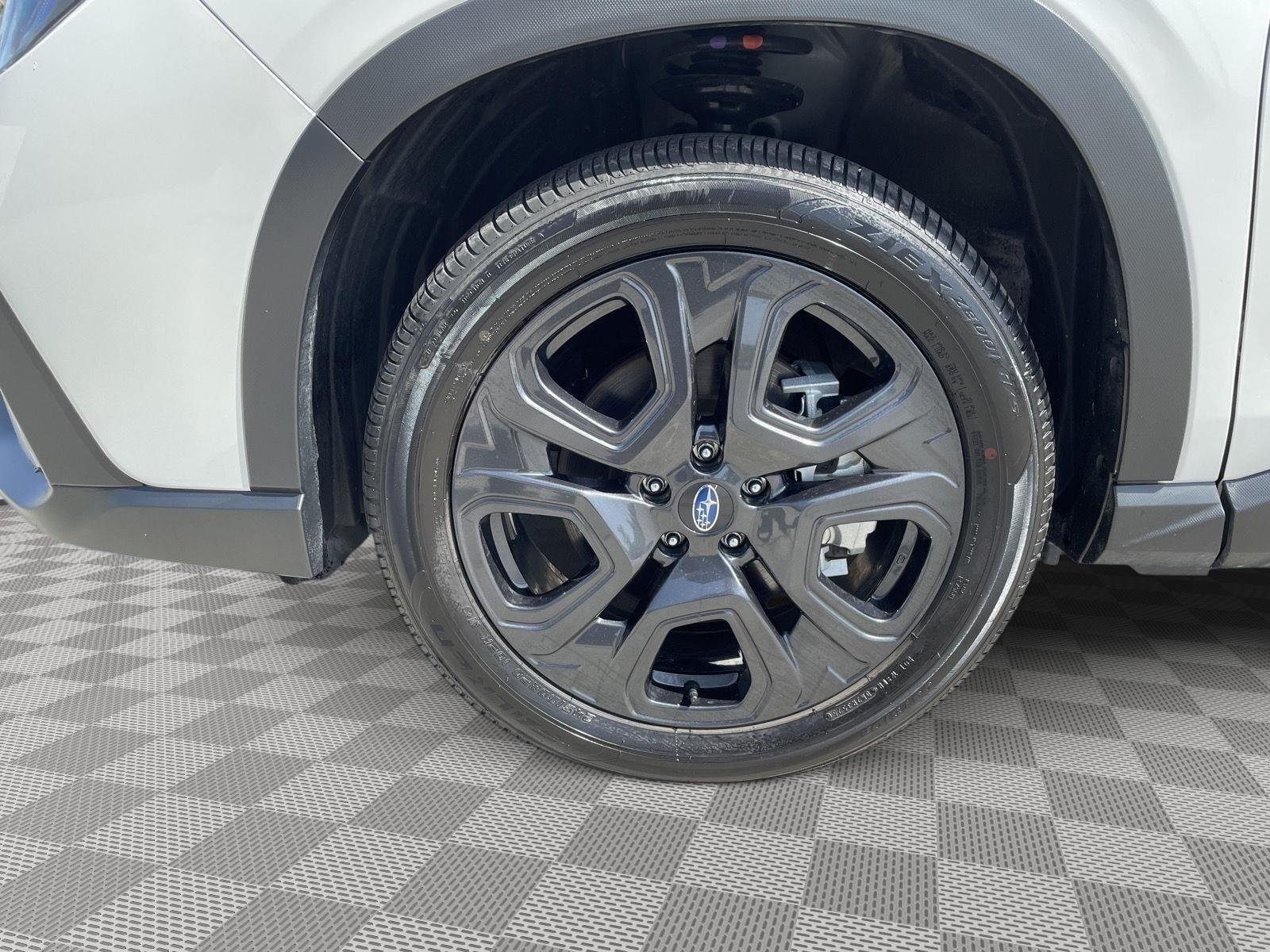 Used 2026 Crystal White Pearl Subaru Onyx Edition Touring image 9