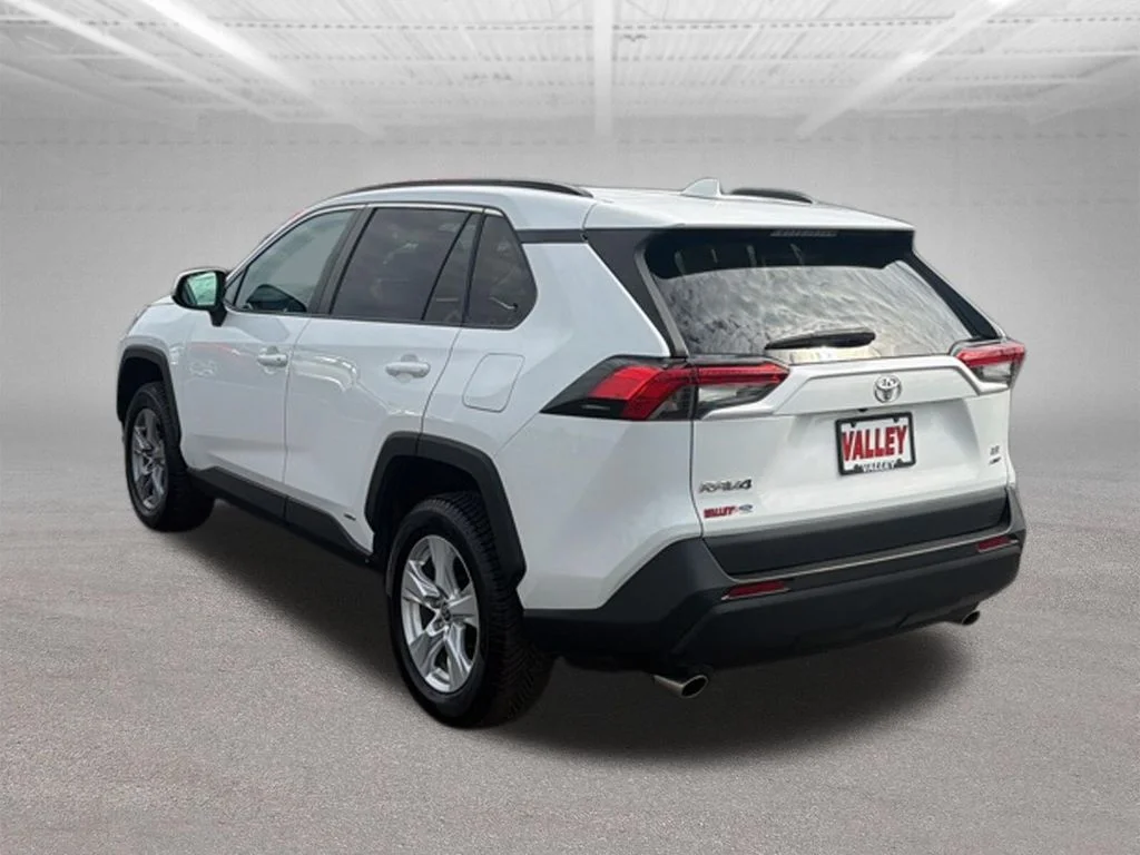 Used 2023 White Toyota XLE image 9
