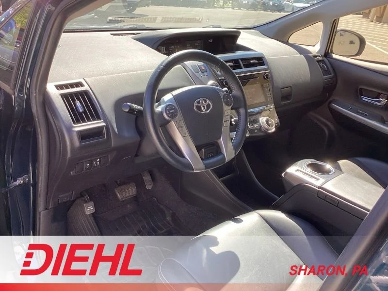 Used 2017  Toyota Four image 10