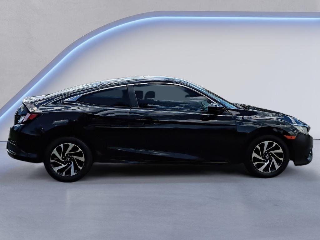 Used 2018 Crystal Black Pearl Honda LX-P image 7