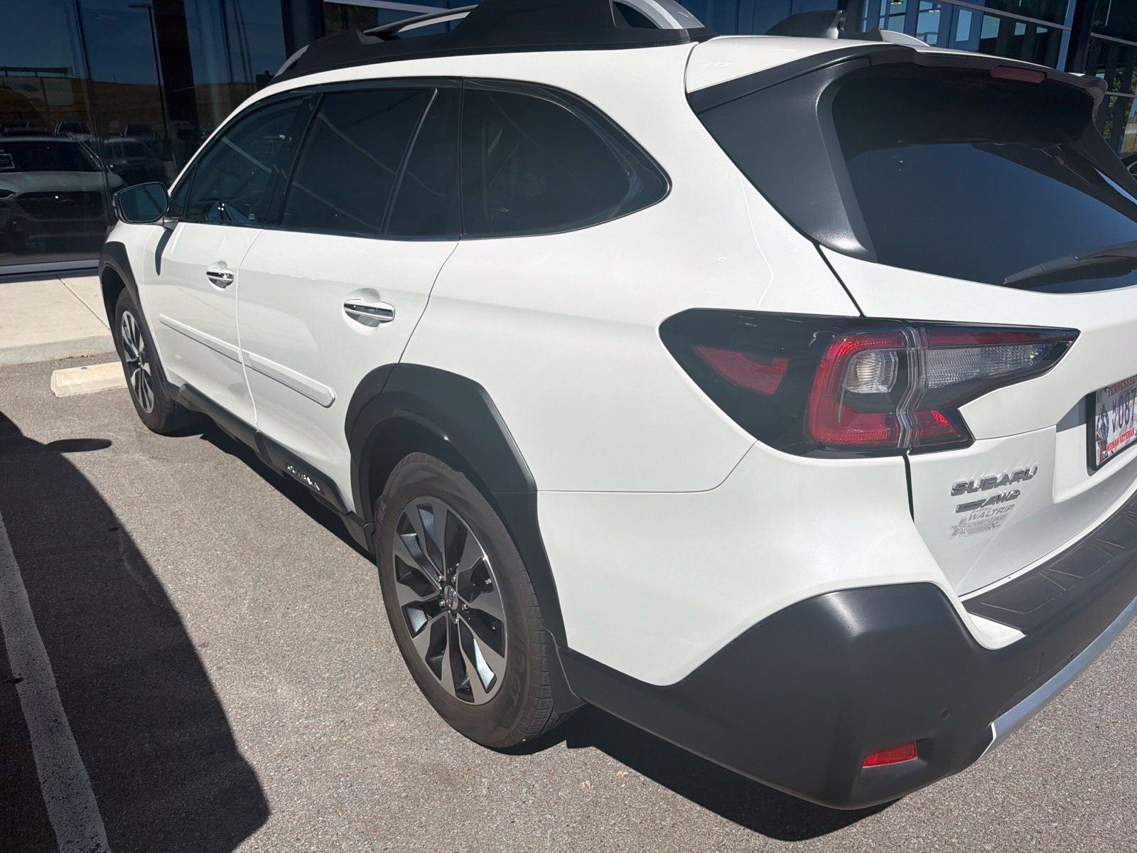 Used 2025 Crystal White Pearl Subaru Touring image 3